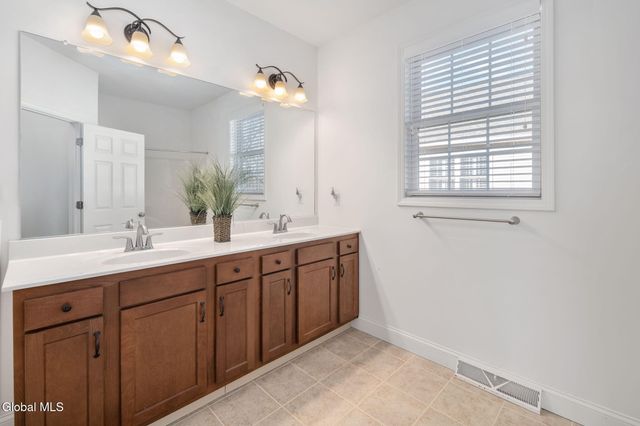 23 Beacon Drive, Colonie, NY 12189