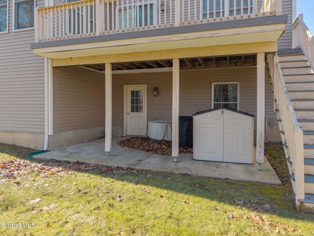 23 Beacon Drive, Colonie, NY 12189