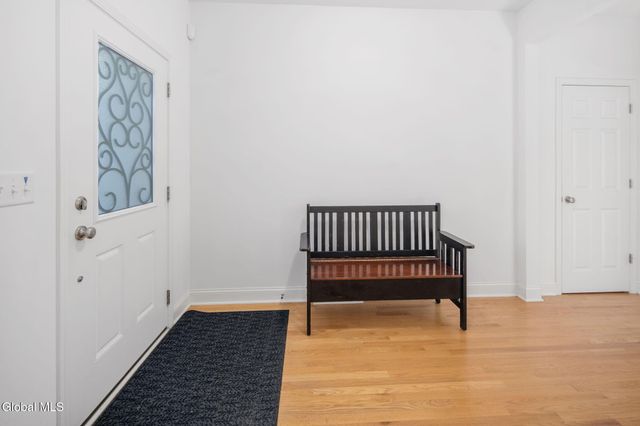 23 Beacon Drive, Colonie, NY 12189