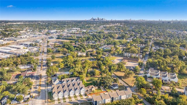 6026 Maybell Street, Houston, TX 77091