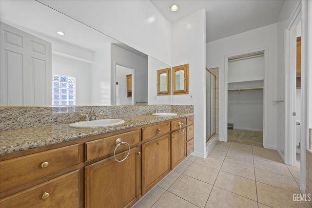 4307 Walker Lake Drive, Bakersfield, CA 93313