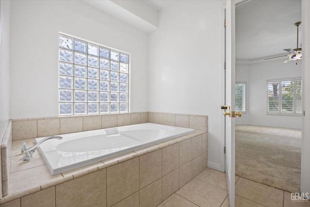 4307 Walker Lake Drive, Bakersfield, CA 93313