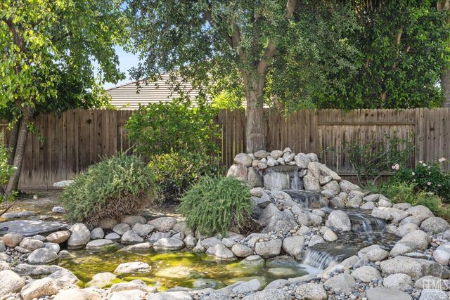 4307 Walker Lake Drive, Bakersfield, CA 93313