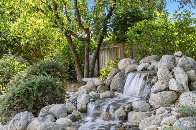 4307 Walker Lake Drive, Bakersfield, CA 93313