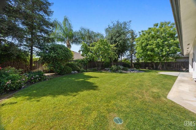 4307 Walker Lake Drive, Bakersfield, CA 93313