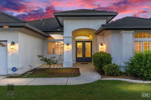 4307 Walker Lake Drive, Bakersfield, CA 93313