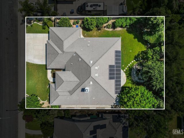 4307 Walker Lake Drive, Bakersfield, CA 93313