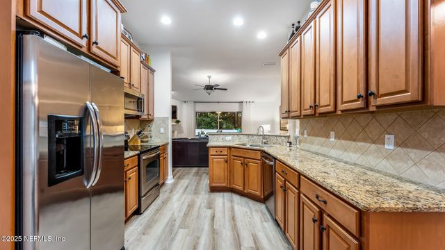 32402 SUNNY PARKE Drive, Fernandina Beach, FL 32034