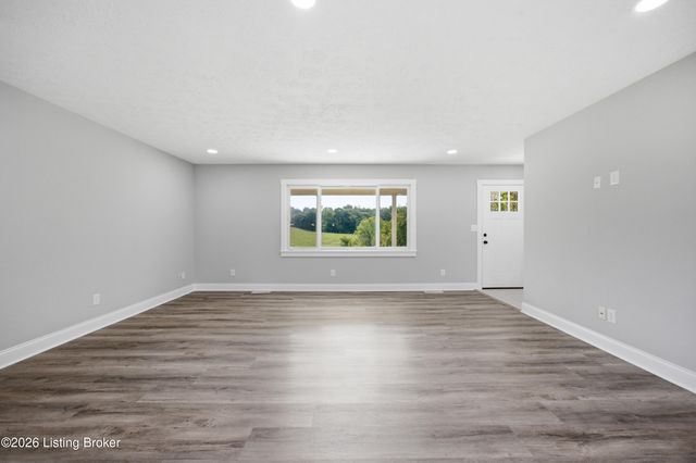 1279 Rice Rd, Lawrenceburg, KY 40342