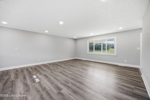 1279 Rice Rd, Lawrenceburg, KY 40342