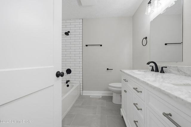 1279 Rice Rd, Lawrenceburg, KY 40342