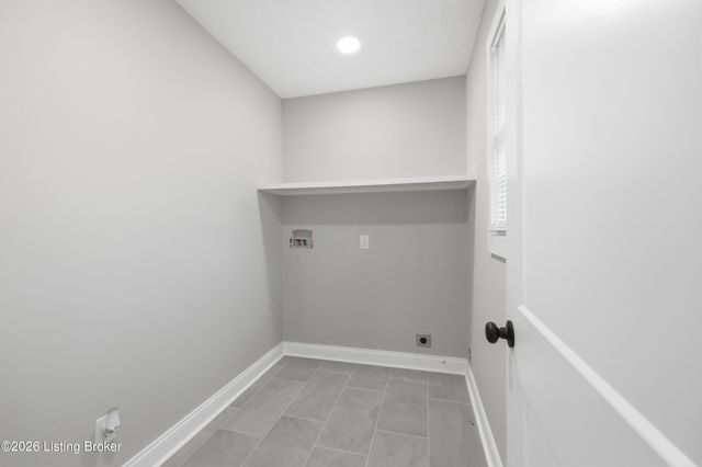 1279 Rice Rd, Lawrenceburg, KY 40342