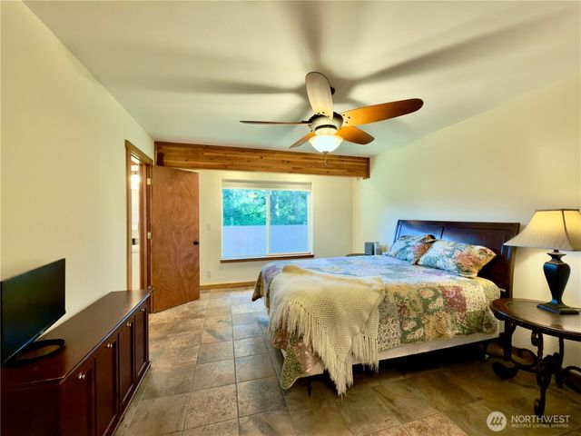 471 Kloshe Court SE, Ocean Shores, WA 98569