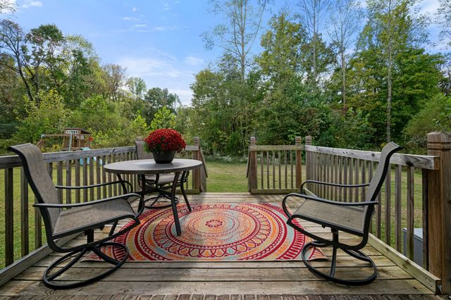 9 Sycamore Rdg, W, Burns, TN 37029