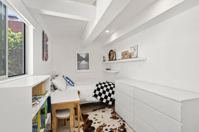 612 8th St., Del Mar, CA 92014