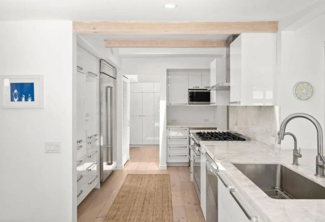 612 8th St., Del Mar, CA 92014