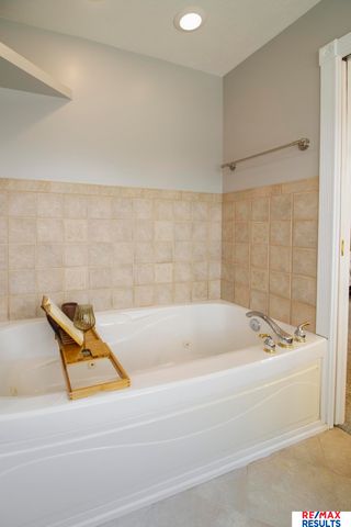 19211 Sahler Street, Omaha, NE 68022