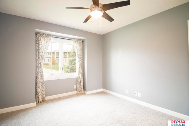 19211 Sahler Street, Omaha, NE 68022