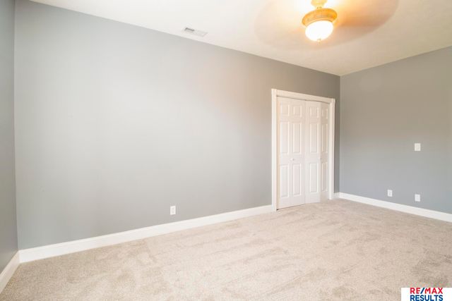 19211 Sahler Street, Omaha, NE 68022