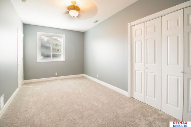 19211 Sahler Street, Omaha, NE 68022