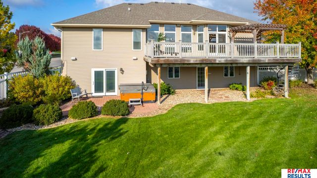 19211 Sahler Street, Omaha, NE 68022