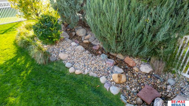 19211 Sahler Street, Omaha, NE 68022