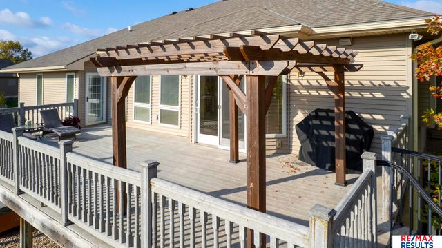 19211 Sahler Street, Omaha, NE 68022