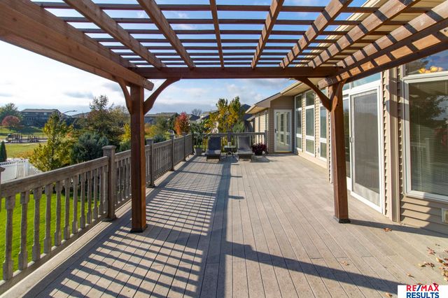 19211 Sahler Street, Omaha, NE 68022