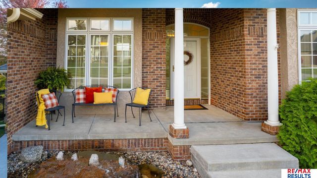 19211 Sahler Street, Omaha, NE 68022