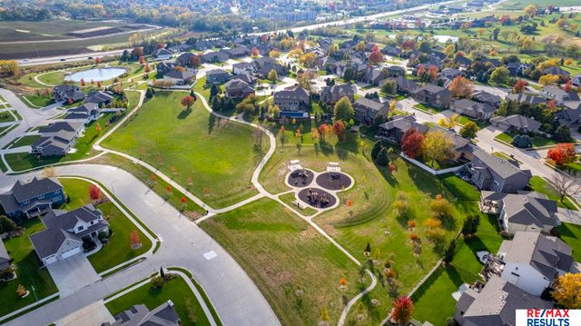 19211 Sahler Street, Omaha, NE 68022