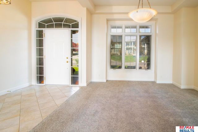 19211 Sahler Street, Omaha, NE 68022