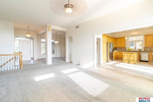 19211 Sahler Street, Omaha, NE 68022