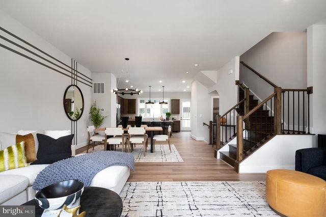 11904 NORTHPARK DR, North Bethesda, MD 20852