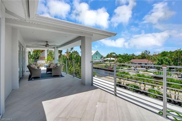 27293 Arroyal RD E, Bonita Springs, FL 34135