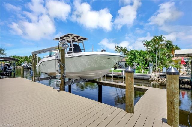 27293 Arroyal RD E, Bonita Springs, FL 34135