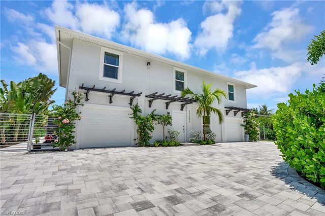 27293 Arroyal RD E, Bonita Springs, FL 34135