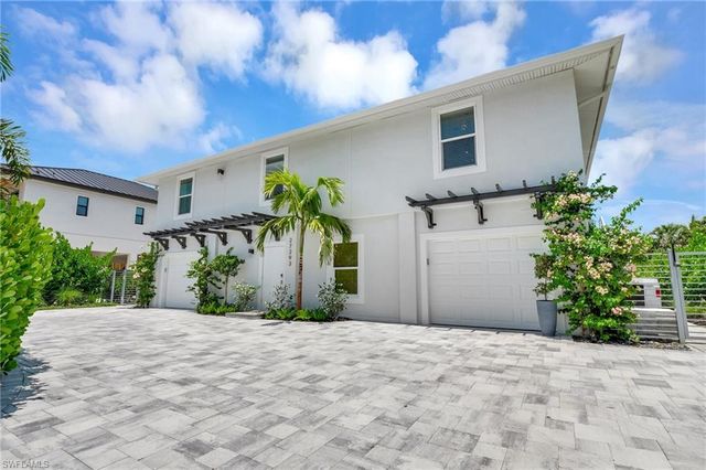 27293 Arroyal RD E, Bonita Springs, FL 34135