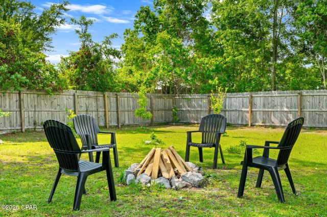 406 W 18th Plaza, Lynn Haven, FL 32444