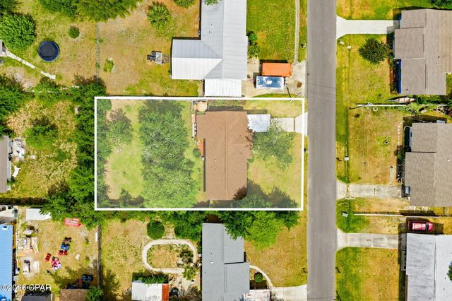 406 W 18th Plaza, Lynn Haven, FL 32444