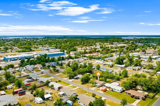 406 W 18th Plaza, Lynn Haven, FL 32444