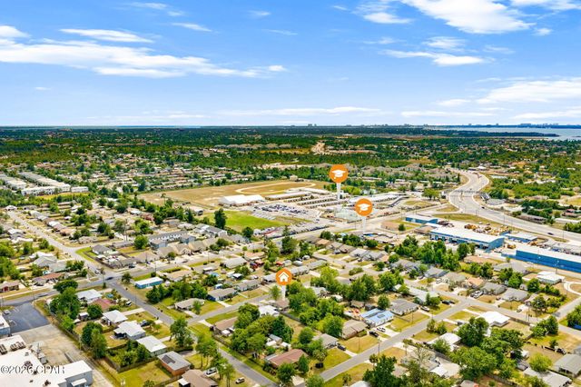 406 W 18th Plaza, Lynn Haven, FL 32444
