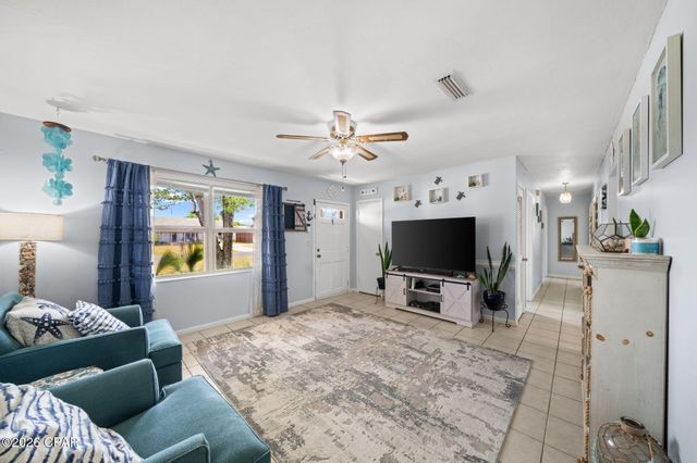 406 W 18th Plaza, Lynn Haven, FL 32444