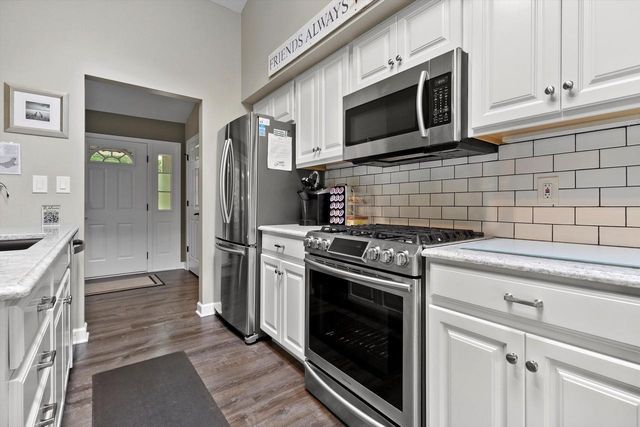 32 S Walworth AVENUE, Williams Bay, WI 53191