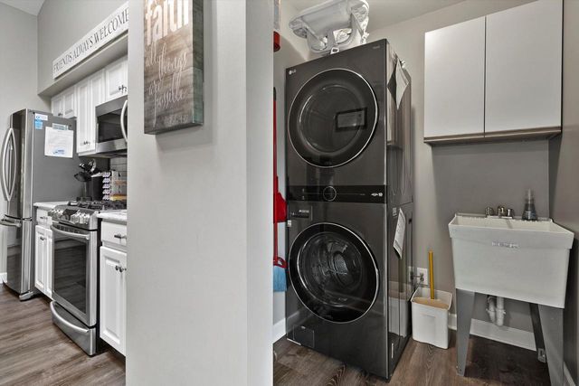 32 S Walworth AVENUE, Williams Bay, WI 53191