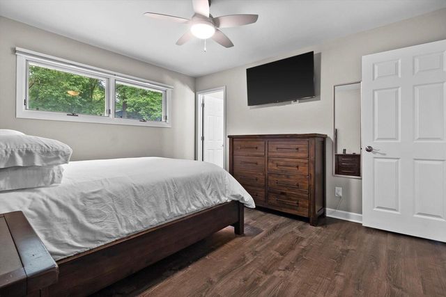 32 S Walworth AVENUE, Williams Bay, WI 53191