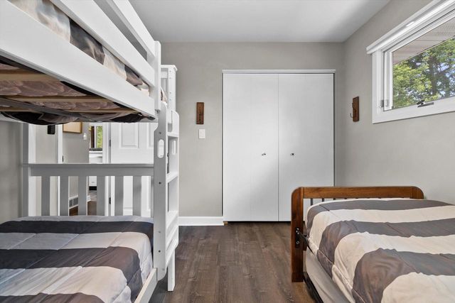 32 S Walworth AVENUE, Williams Bay, WI 53191