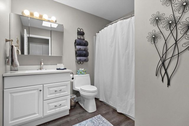 32 S Walworth AVENUE, Williams Bay, WI 53191