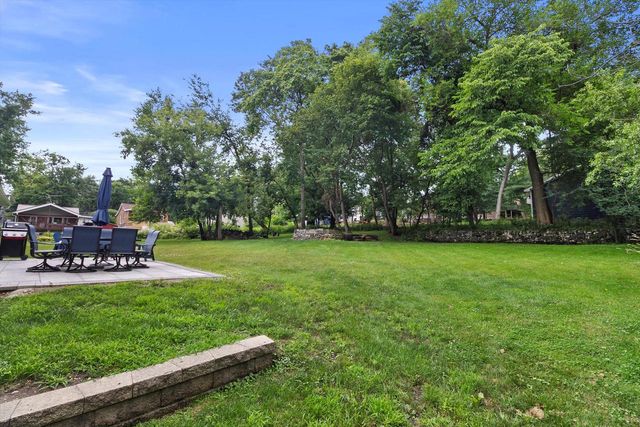 32 S Walworth AVENUE, Williams Bay, WI 53191