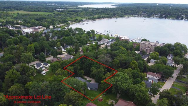 32 S Walworth AVENUE, Williams Bay, WI 53191