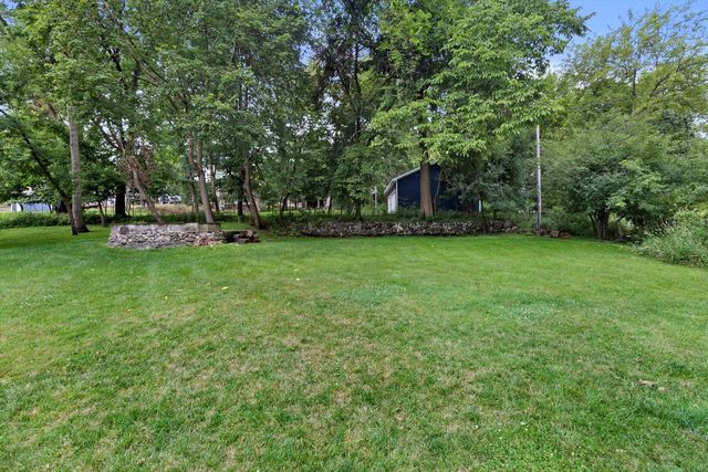 32 S Walworth AVENUE, Williams Bay, WI 53191